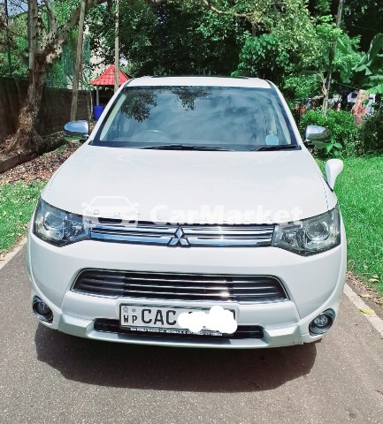 Image Mitsubishi Outlander PHEV G NAVI 2014
